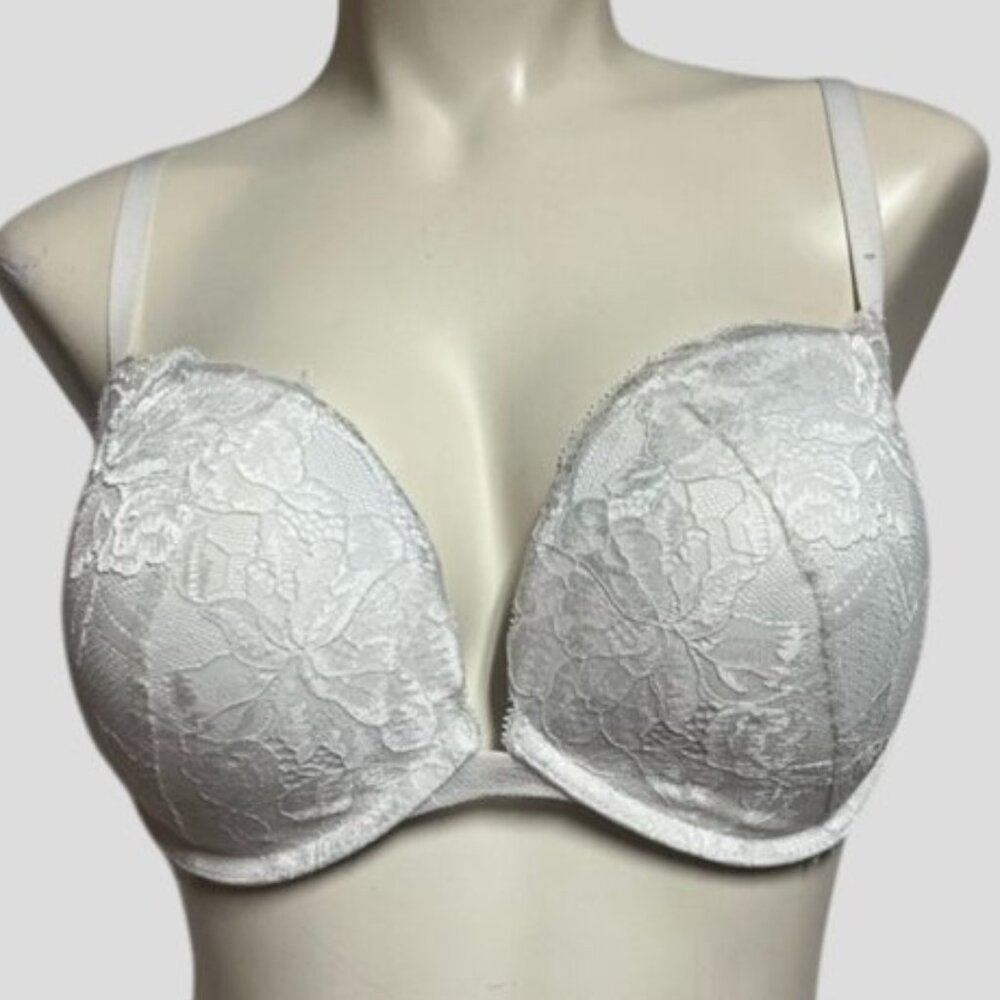 𝅺💕2/$35💕La Senza Beyond Sexy Classic Plunge White Lace Bra 32DDD